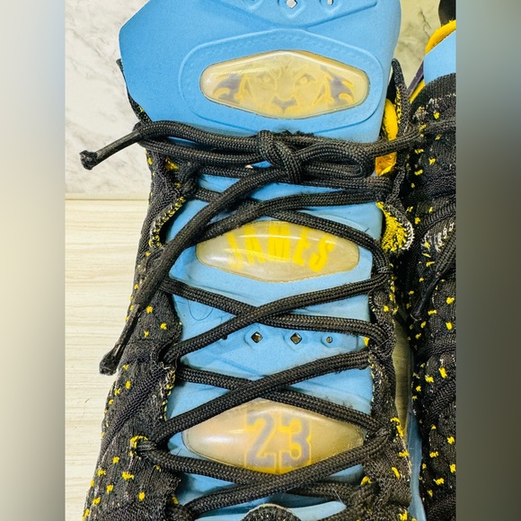 Nike LeBron 18 Lakers Heritage 2020 JAMES 23 Size 9.5 - Picture 8 of 11
